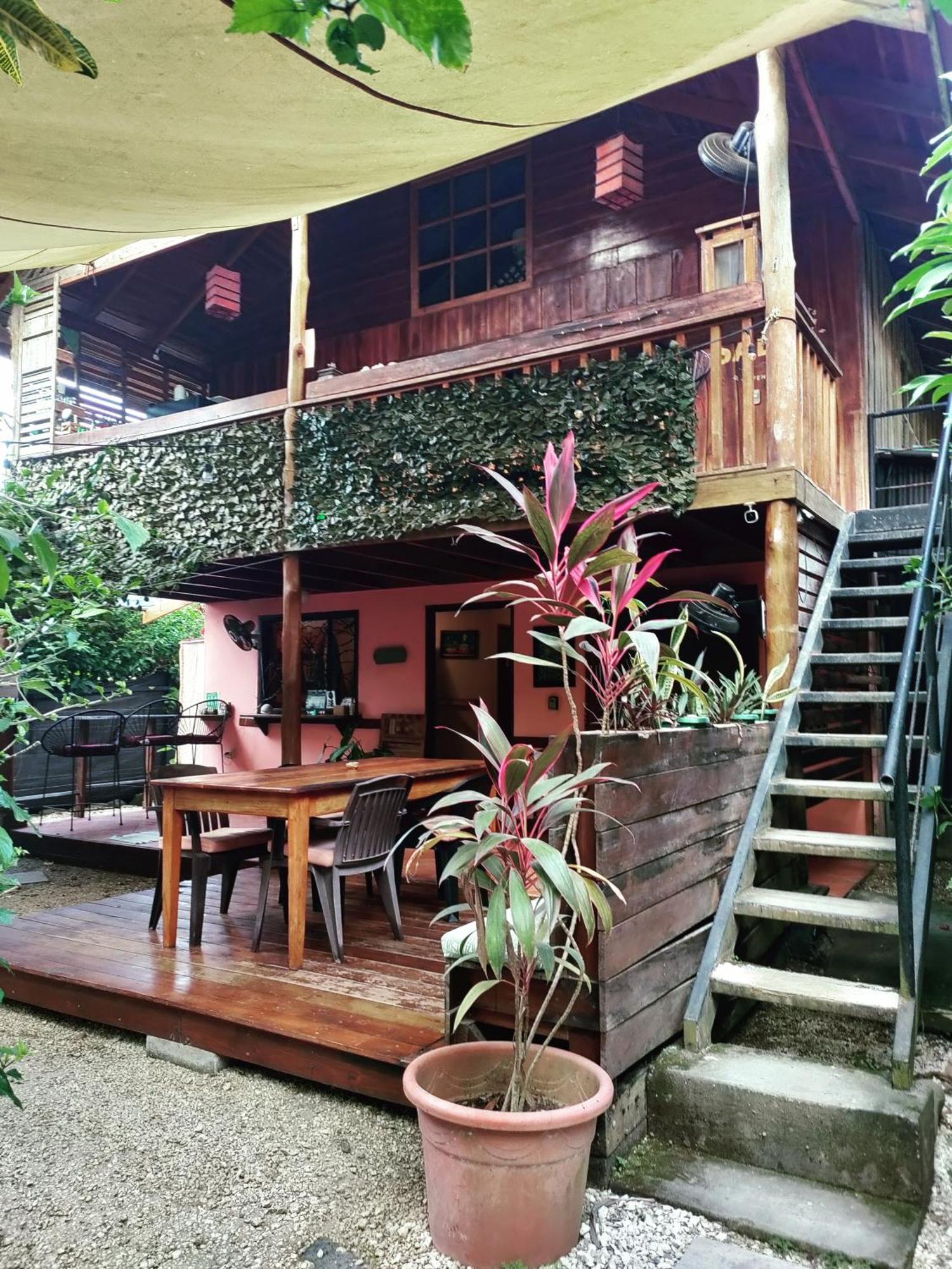 Salty Enthusiasts Share House & Villas Playa Santa Teresa  Экстерьер фото